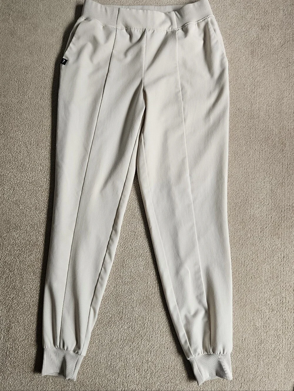NWOT Jaanuu Willow Slim High Waisted Scrub Jogger- XS